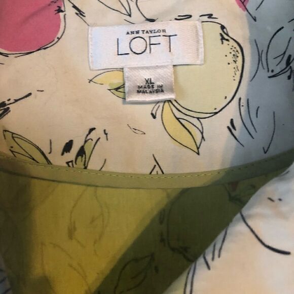 Ann Taylor Loft Apple/Fruit coat with pockets. - Picture 5 of 9